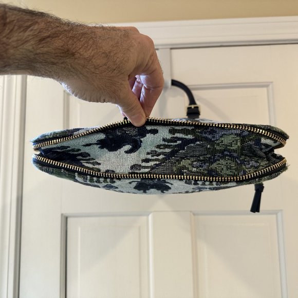 Tory Burch Finley Fold-Over Crossbody Bag - Picture 7 of 14